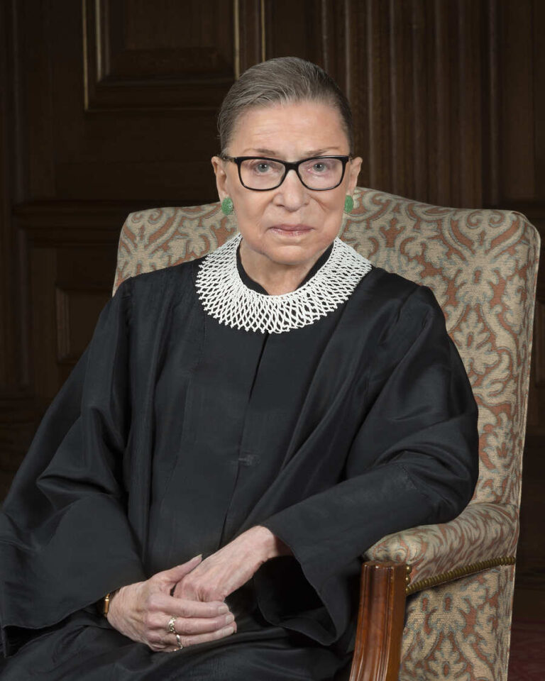 Ruth Bader Ginsburg μια από τις πιο εμβληματικές προσωπικότητες της σύγχρονης ιστορίας.