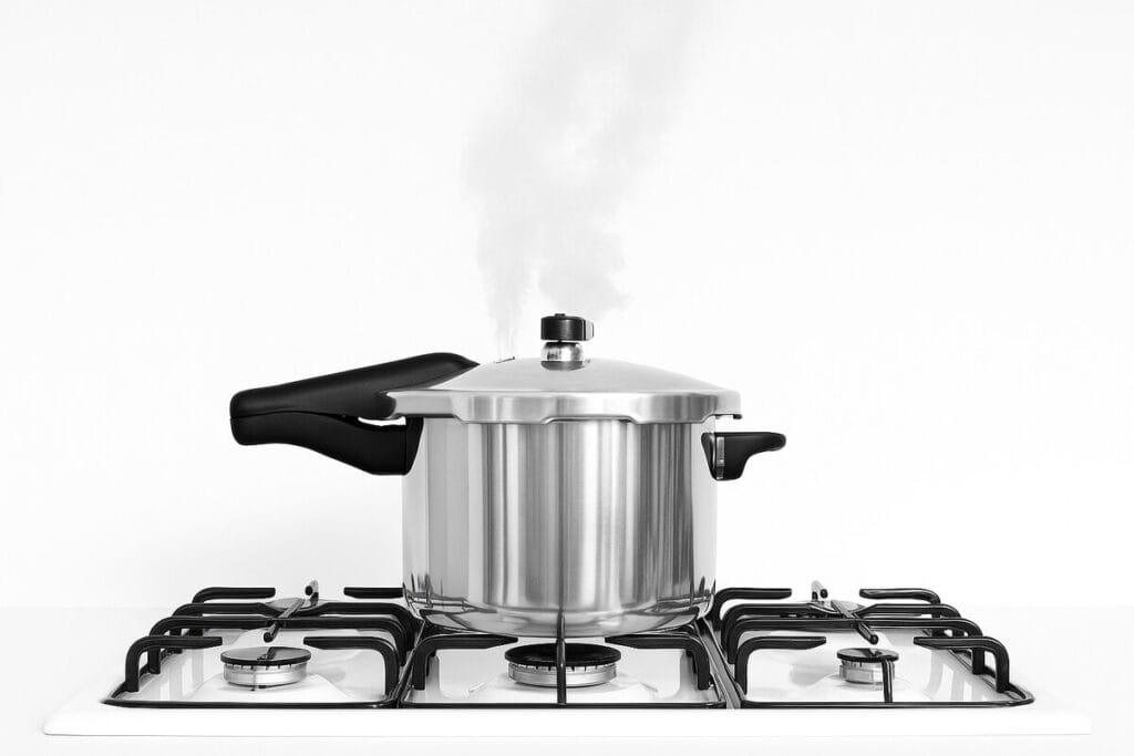 Δες τις 8 συμβουλές ασφαλείας για Χύτρα ταχύτητας. Ασφαλές μαγείρεμα με σωστή χρήση με πίεση και ατμό